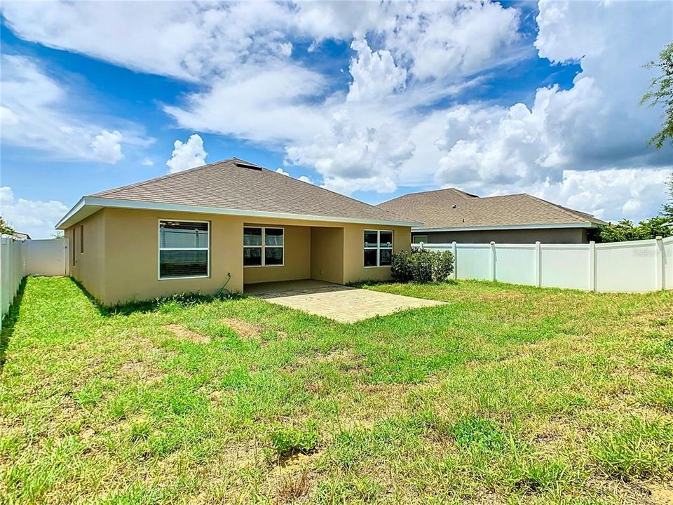 For Rent: $2,190 (3 beds, 2 baths, 1521 Square Feet)