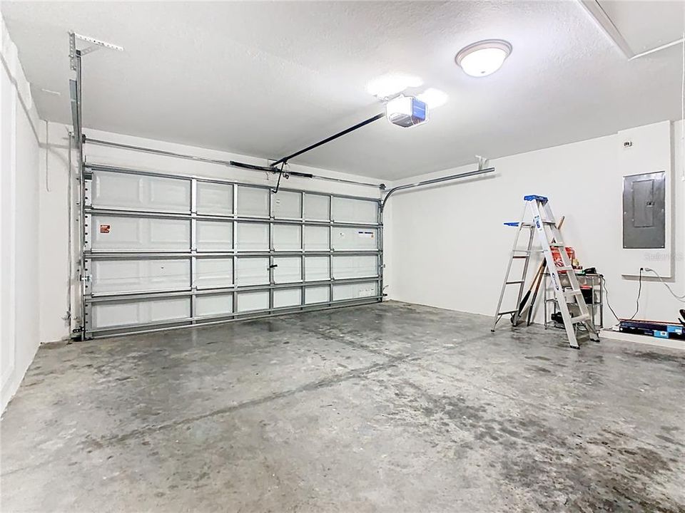 For Rent: $2,190 (3 beds, 2 baths, 1521 Square Feet)