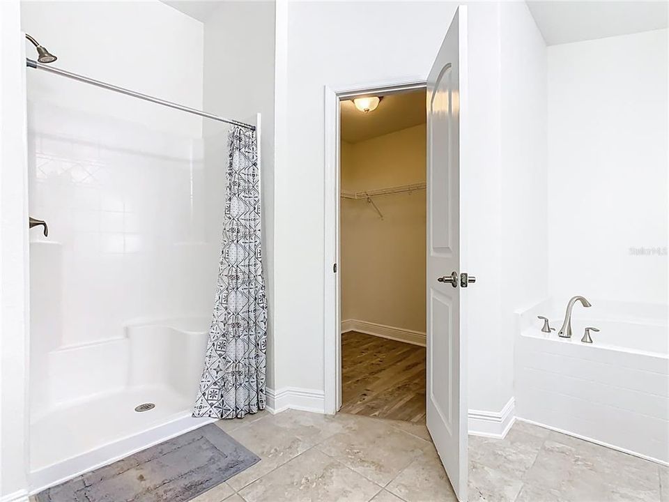 For Rent: $2,190 (3 beds, 2 baths, 1521 Square Feet)