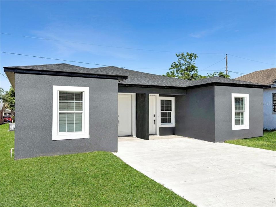 For Rent: $1,400 (3 beds, 2 baths, 1000 Square Feet)