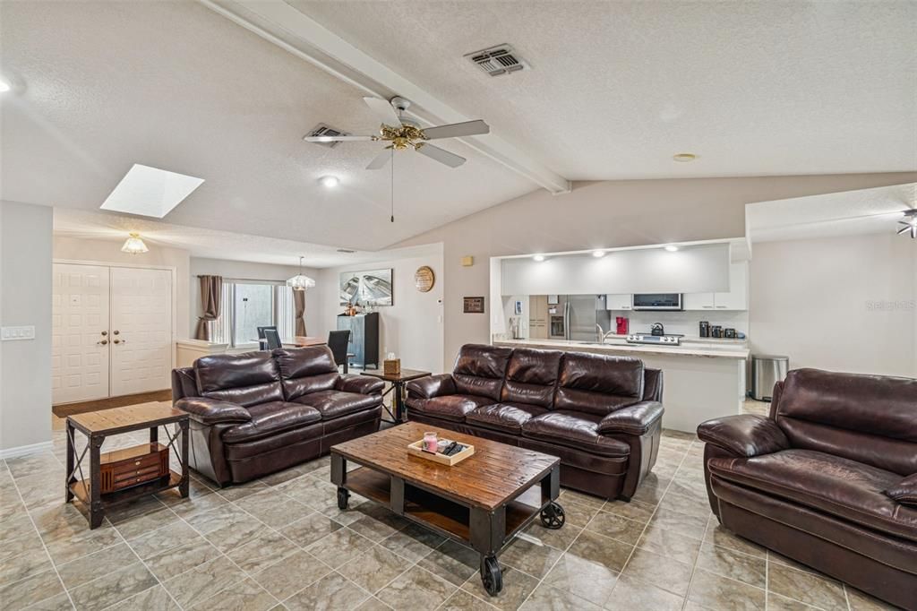 For Sale: $409,000 (3 beds, 2 baths, 1880 Square Feet)