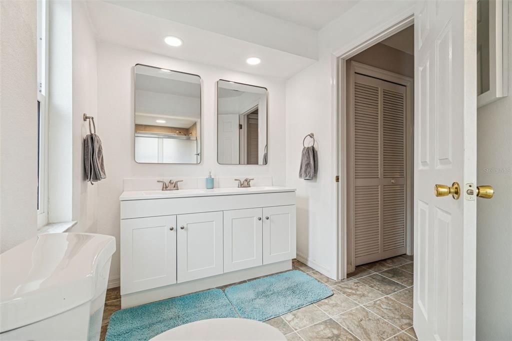 For Sale: $409,000 (3 beds, 2 baths, 1880 Square Feet)