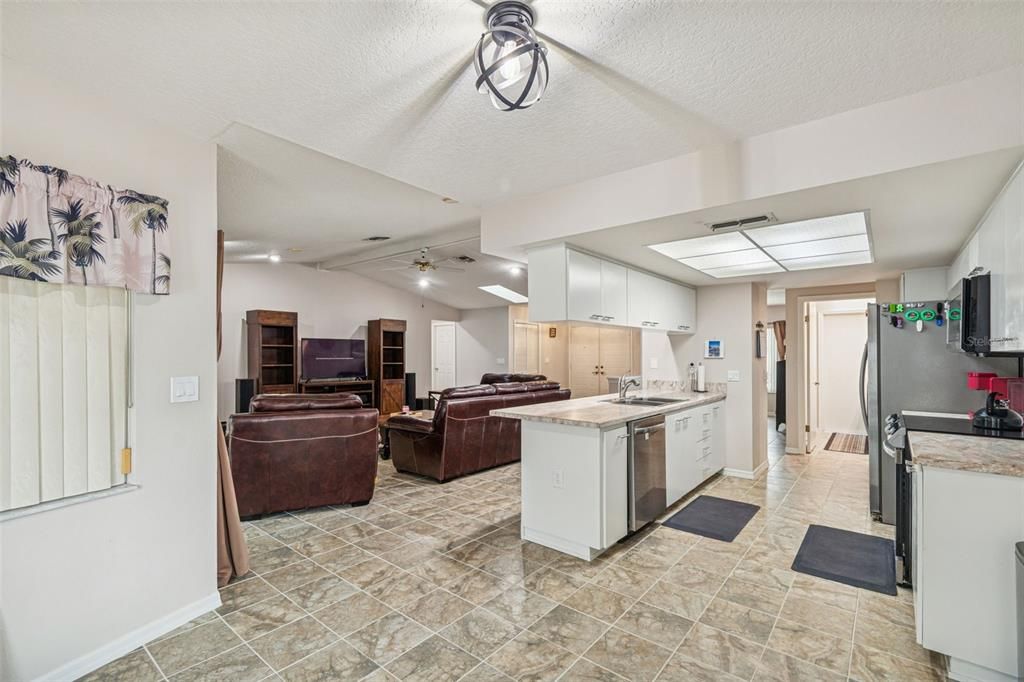 For Sale: $409,000 (3 beds, 2 baths, 1880 Square Feet)