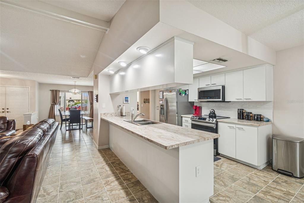 For Sale: $409,000 (3 beds, 2 baths, 1880 Square Feet)