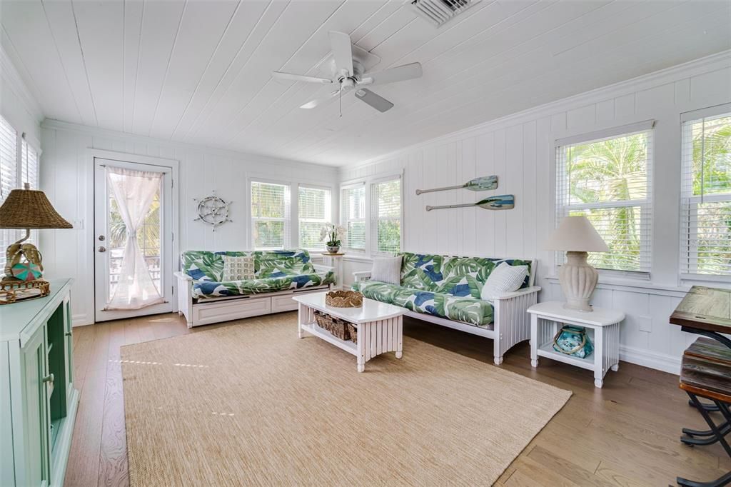 En Venta: $995,000 (1 camas, 1 baños, 698 Pies cuadrados)