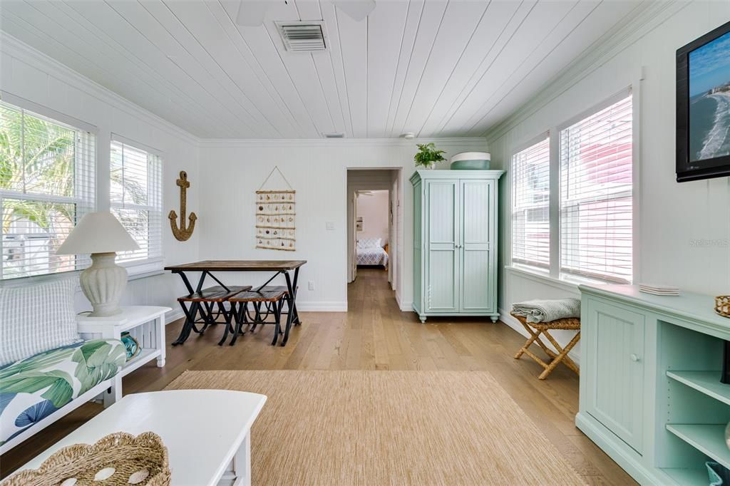 En Venta: $995,000 (1 camas, 1 baños, 698 Pies cuadrados)