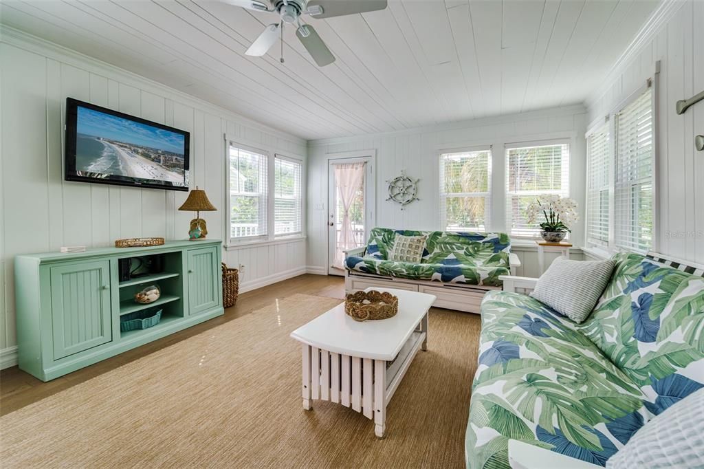 En Venta: $995,000 (1 camas, 1 baños, 698 Pies cuadrados)