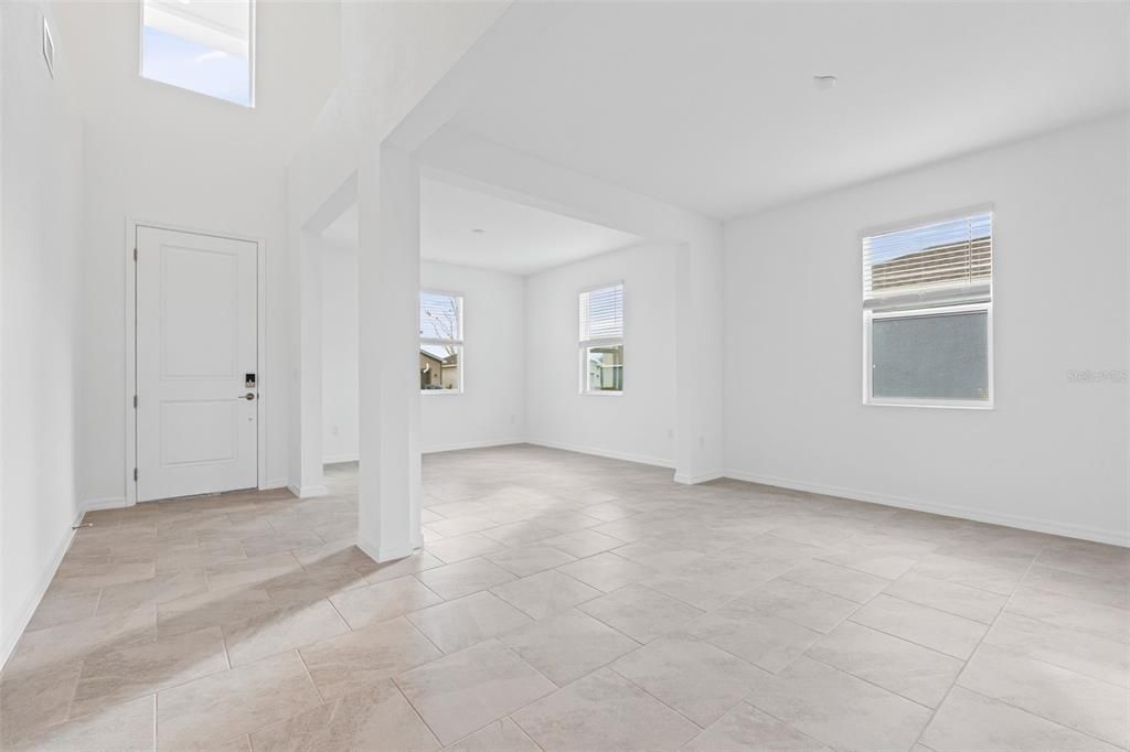 For Sale: $475,000 (5 beds, 3 baths, 3231 Square Feet)