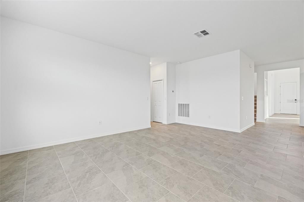 For Sale: $475,000 (5 beds, 3 baths, 3231 Square Feet)