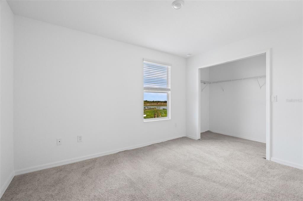 For Sale: $475,000 (5 beds, 3 baths, 3231 Square Feet)