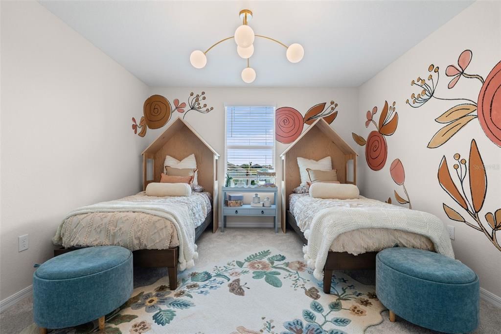 For Sale: $475,000 (5 beds, 3 baths, 3231 Square Feet)