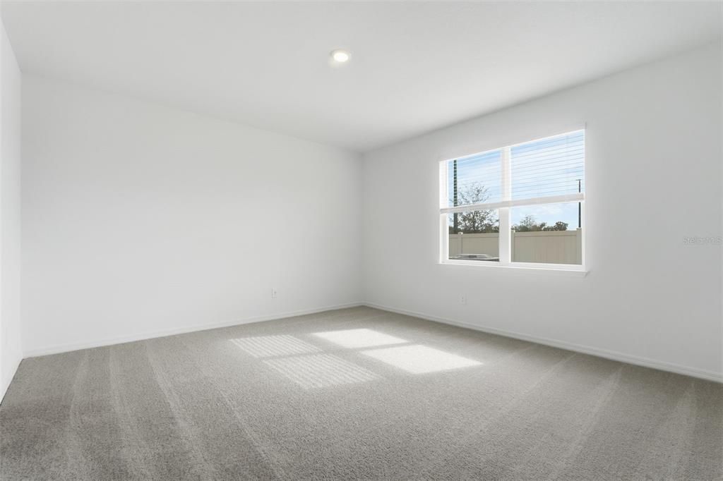 出租: $2,400 (3 贝兹, 2 浴室, 1951 平方英尺)