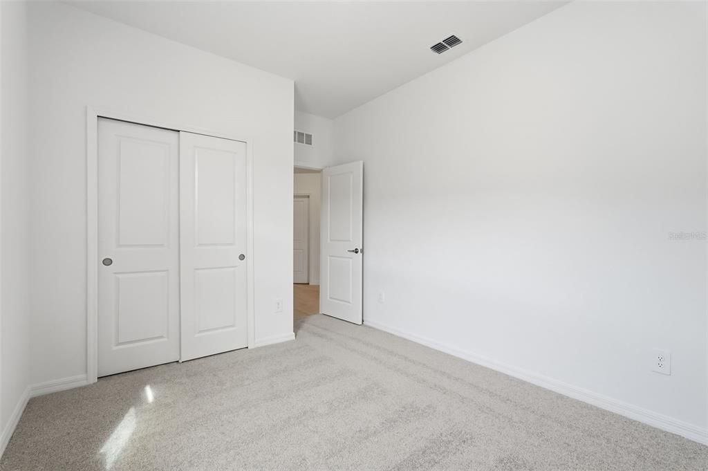 出租: $2,400 (3 贝兹, 2 浴室, 1951 平方英尺)