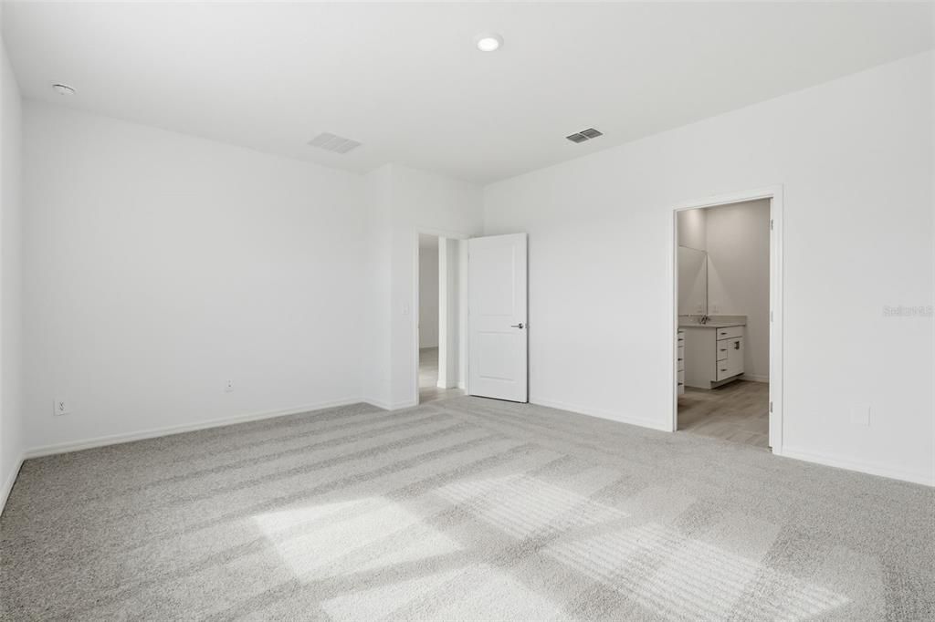 出租: $2,400 (3 贝兹, 2 浴室, 1951 平方英尺)