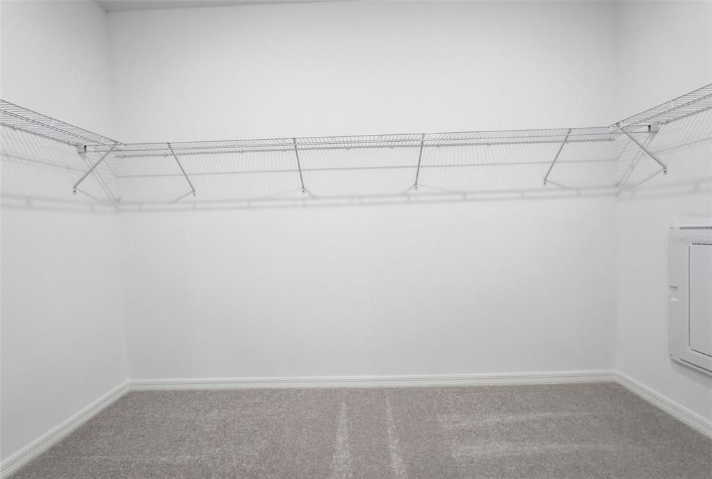 出租: $2,400 (3 贝兹, 2 浴室, 1951 平方英尺)