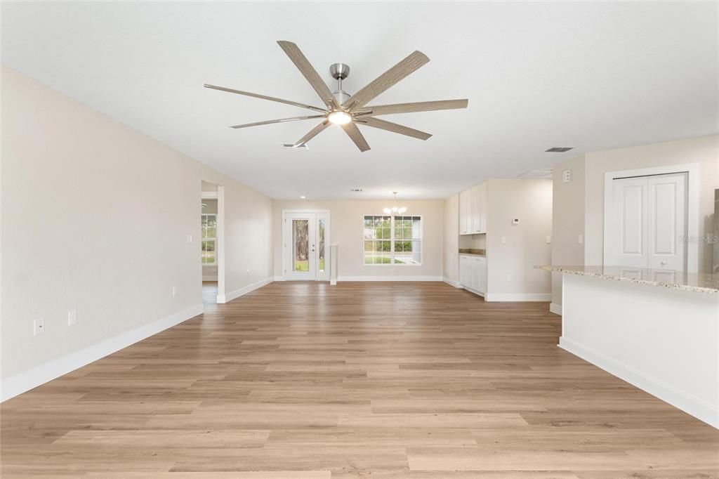 En Venta: $339,999 (3 camas, 2 baños, 1594 Pies cuadrados)