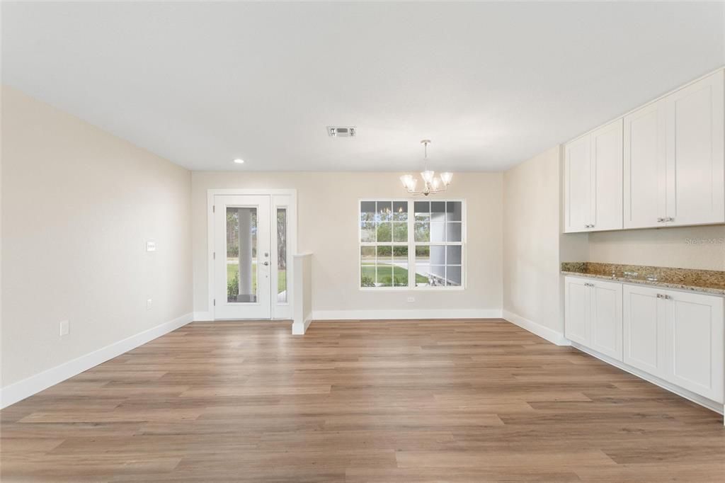 En Venta: $339,999 (3 camas, 2 baños, 1594 Pies cuadrados)