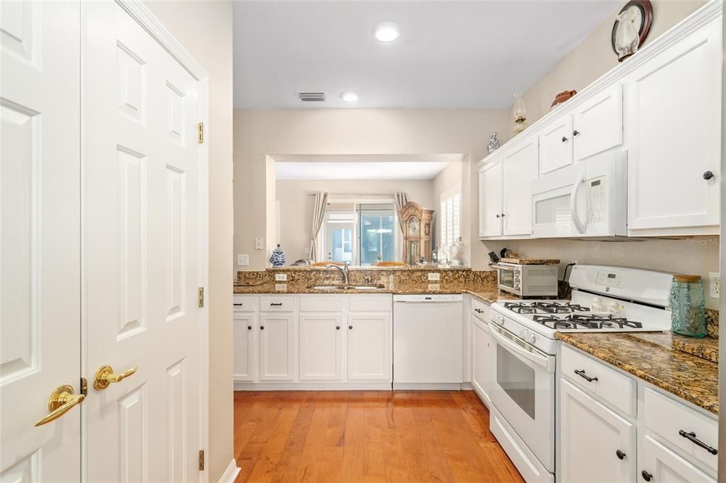 En Venta: $259,000 (2 camas, 2 baños, 1257 Pies cuadrados)