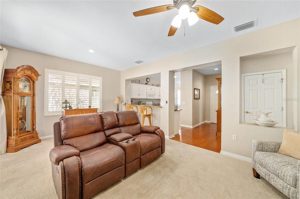 En Venta: $259,000 (2 camas, 2 baños, 1257 Pies cuadrados)