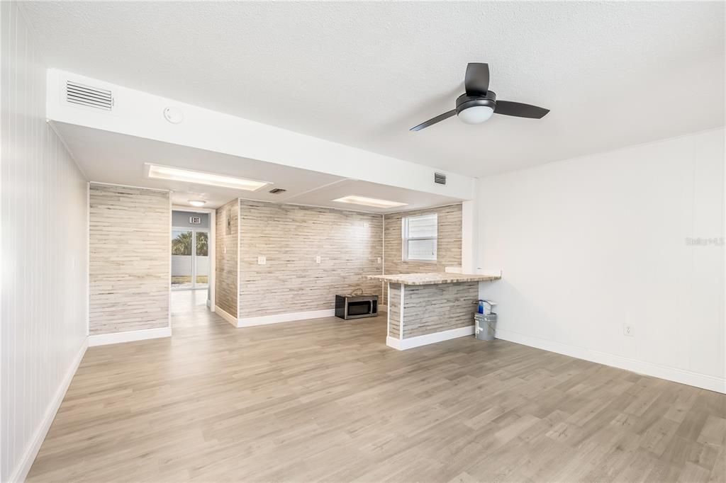 待售: $24,000 (0 贝兹, 0 浴室, 676 平方英尺)