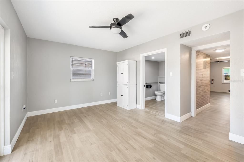 待售: $24,000 (0 贝兹, 0 浴室, 676 平方英尺)