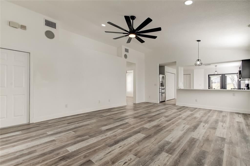 出租: $2,800 (3 贝兹, 2 浴室, 1456 平方英尺)