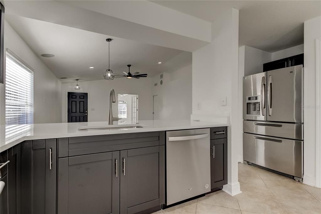 出租: $2,800 (3 贝兹, 2 浴室, 1456 平方英尺)