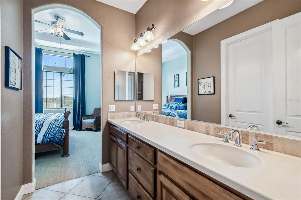 待售: $675,000 (3 贝兹, 2 浴室, 1884 平方英尺)