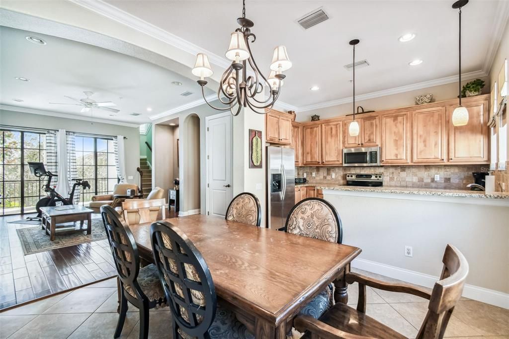 待售: $675,000 (3 贝兹, 2 浴室, 1884 平方英尺)