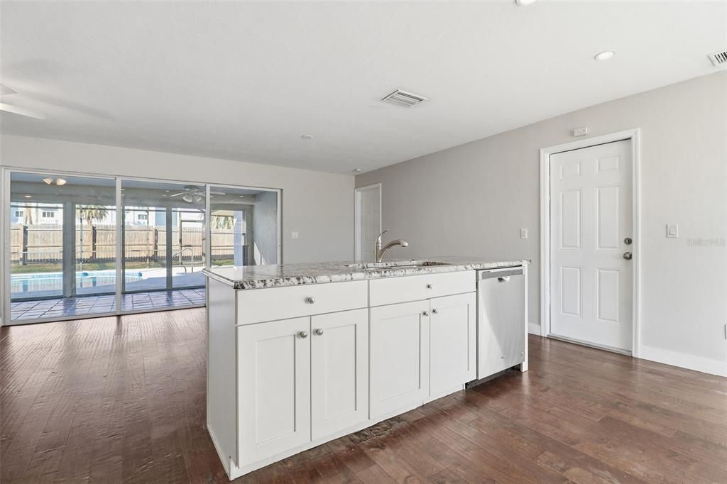 待售: $312,900 (3 贝兹, 2 浴室, 1678 平方英尺)