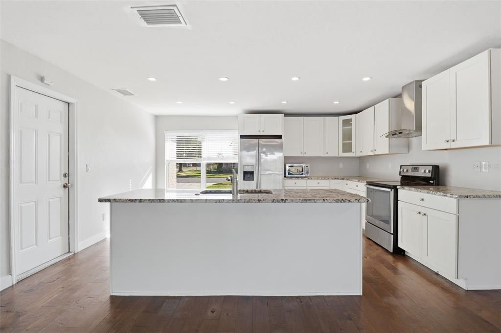 待售: $312,900 (3 贝兹, 2 浴室, 1678 平方英尺)