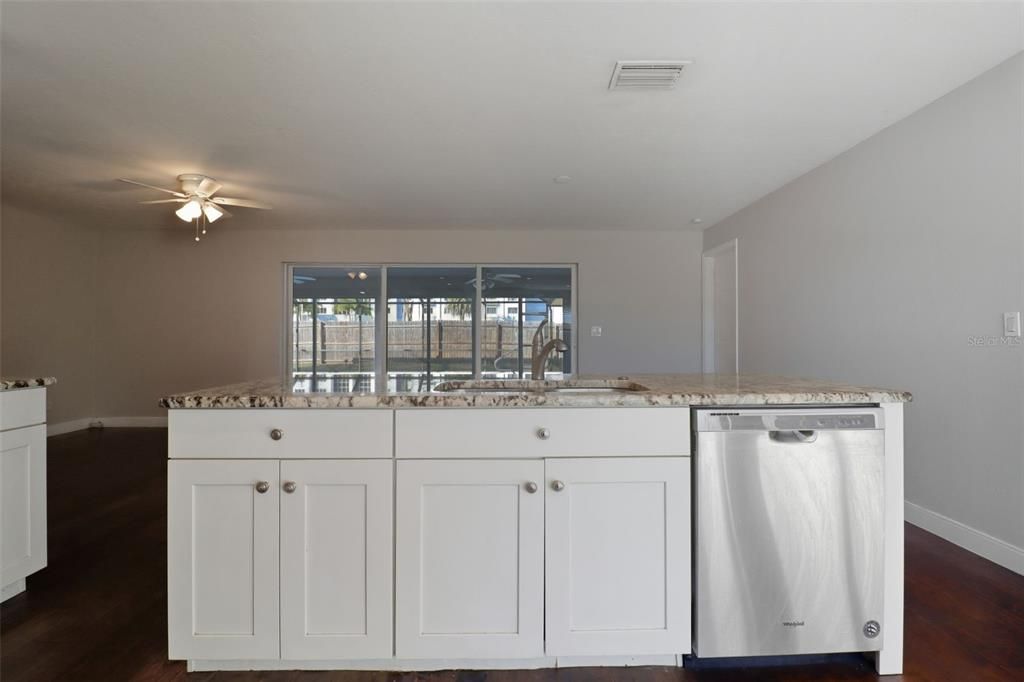 待售: $312,900 (3 贝兹, 2 浴室, 1678 平方英尺)