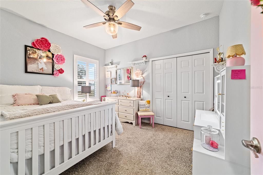 For Sale: $469,999 (5 beds, 3 baths, 2989 Square Feet)