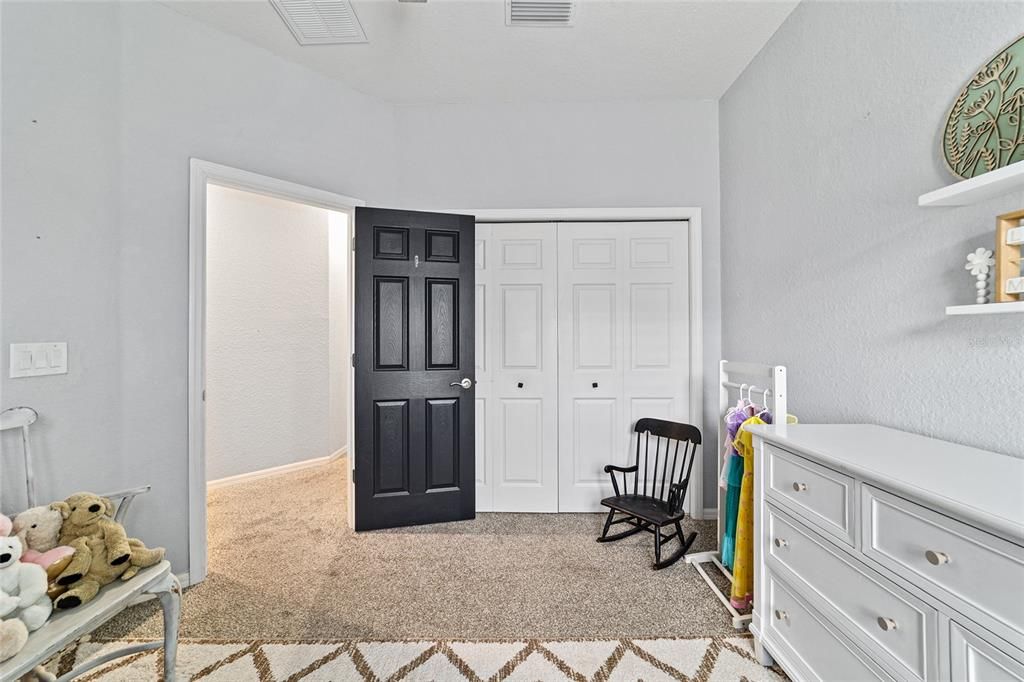 For Sale: $469,999 (5 beds, 3 baths, 2989 Square Feet)