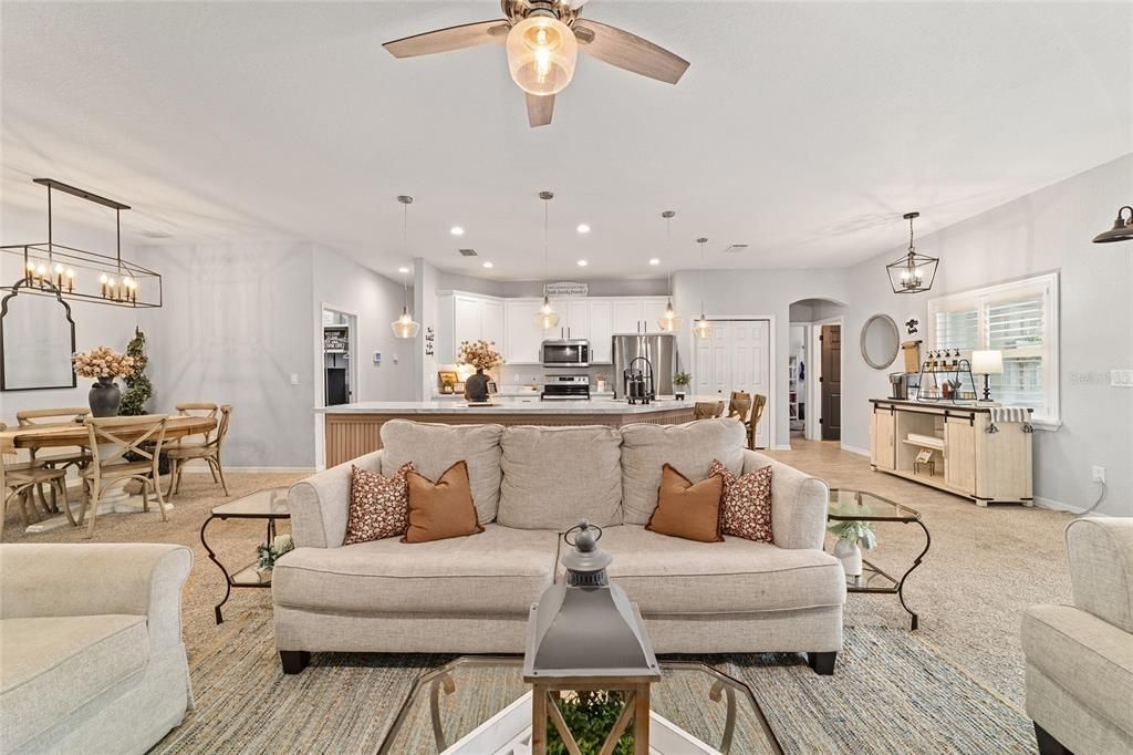 For Sale: $469,999 (5 beds, 3 baths, 2989 Square Feet)