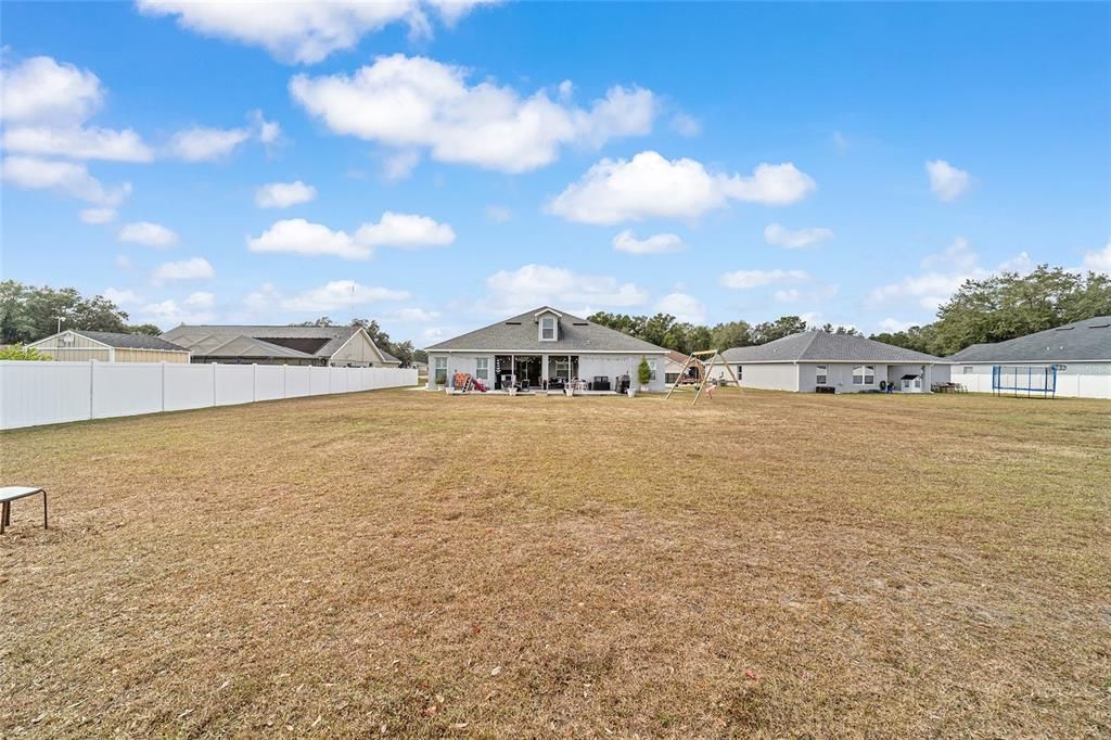 For Sale: $469,999 (5 beds, 3 baths, 2989 Square Feet)