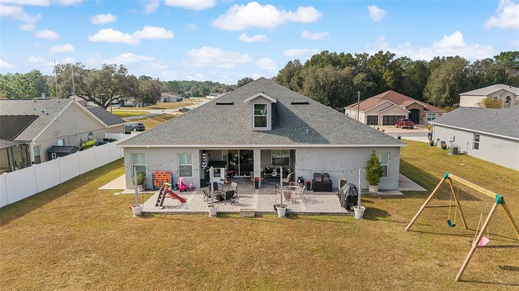 For Sale: $469,999 (5 beds, 3 baths, 2989 Square Feet)