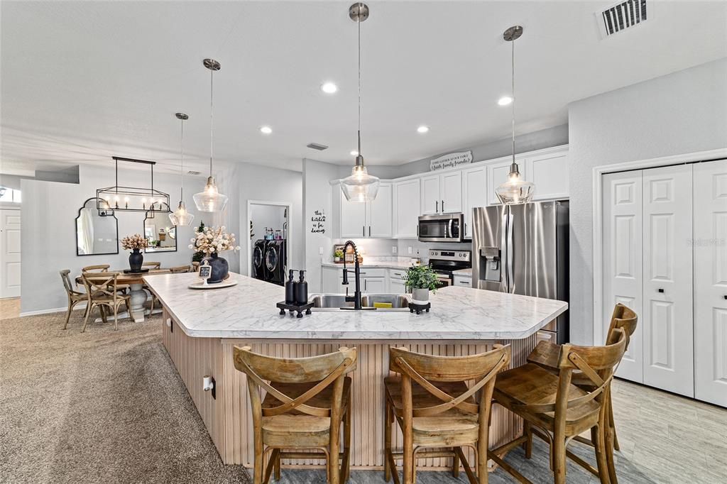 For Sale: $469,999 (5 beds, 3 baths, 2989 Square Feet)