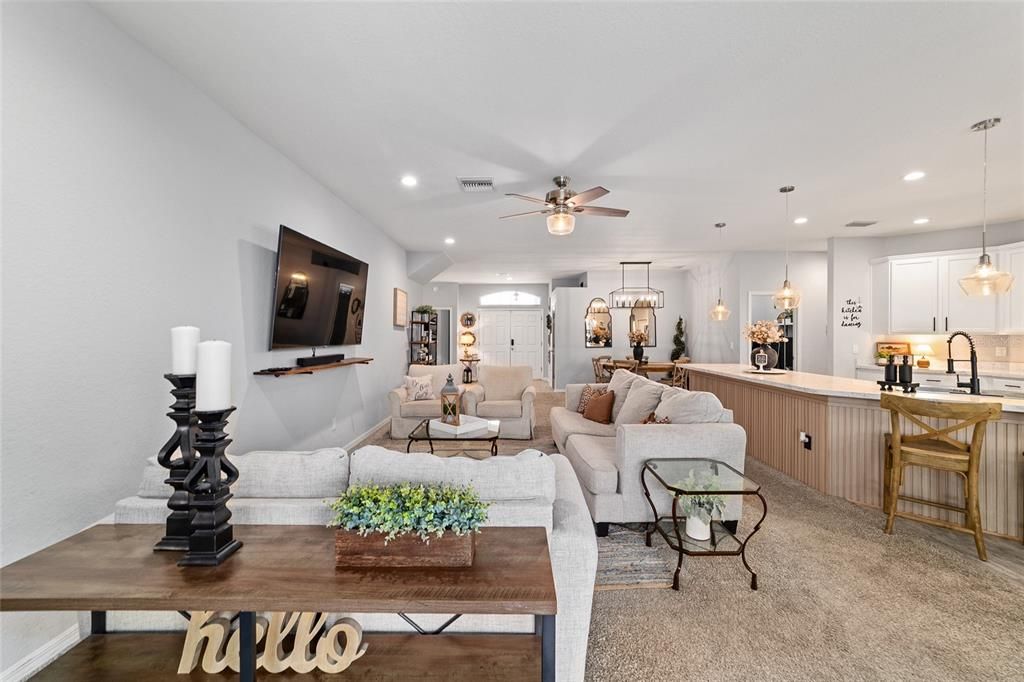 For Sale: $469,999 (5 beds, 3 baths, 2989 Square Feet)