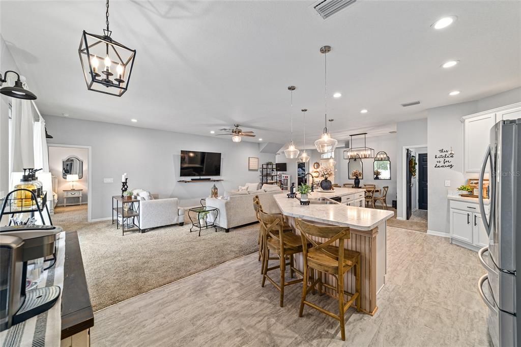 For Sale: $469,999 (5 beds, 3 baths, 2989 Square Feet)