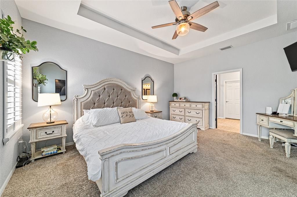 For Sale: $469,999 (5 beds, 3 baths, 2989 Square Feet)