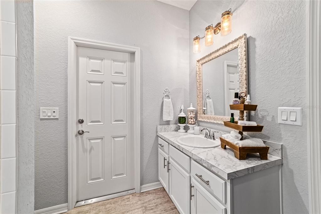 For Sale: $469,999 (5 beds, 3 baths, 2989 Square Feet)