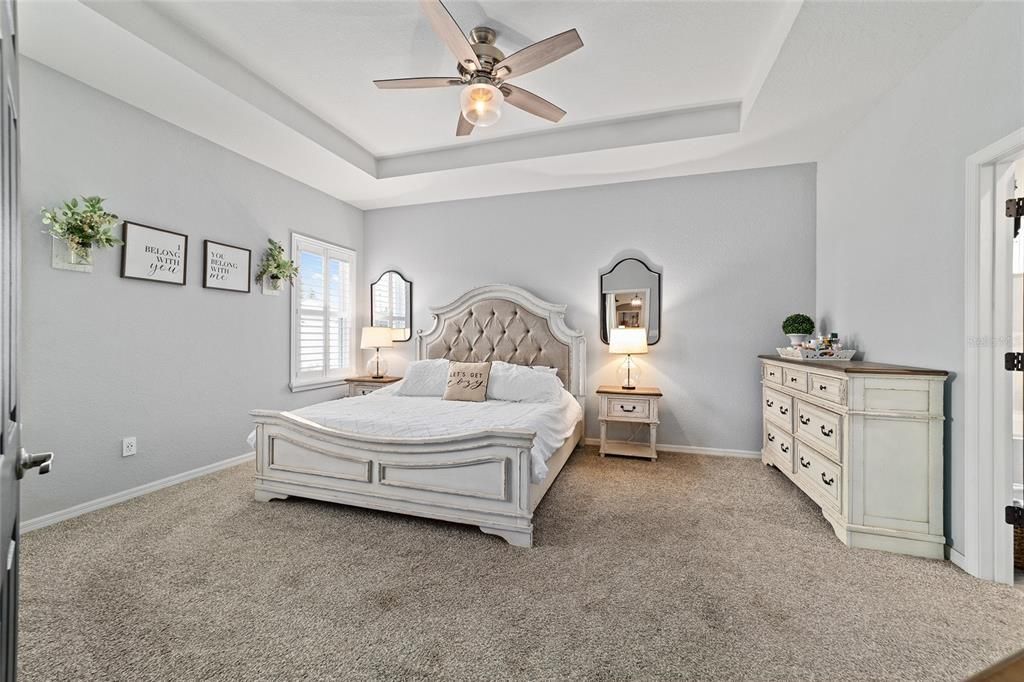 For Sale: $469,999 (5 beds, 3 baths, 2989 Square Feet)