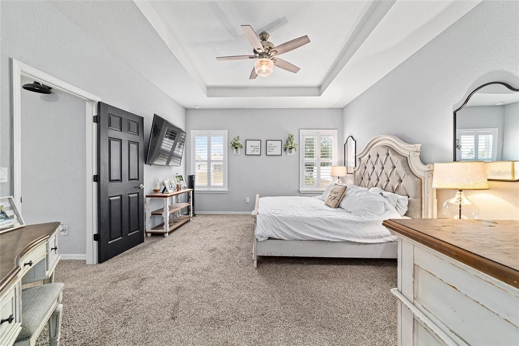 For Sale: $469,999 (5 beds, 3 baths, 2989 Square Feet)