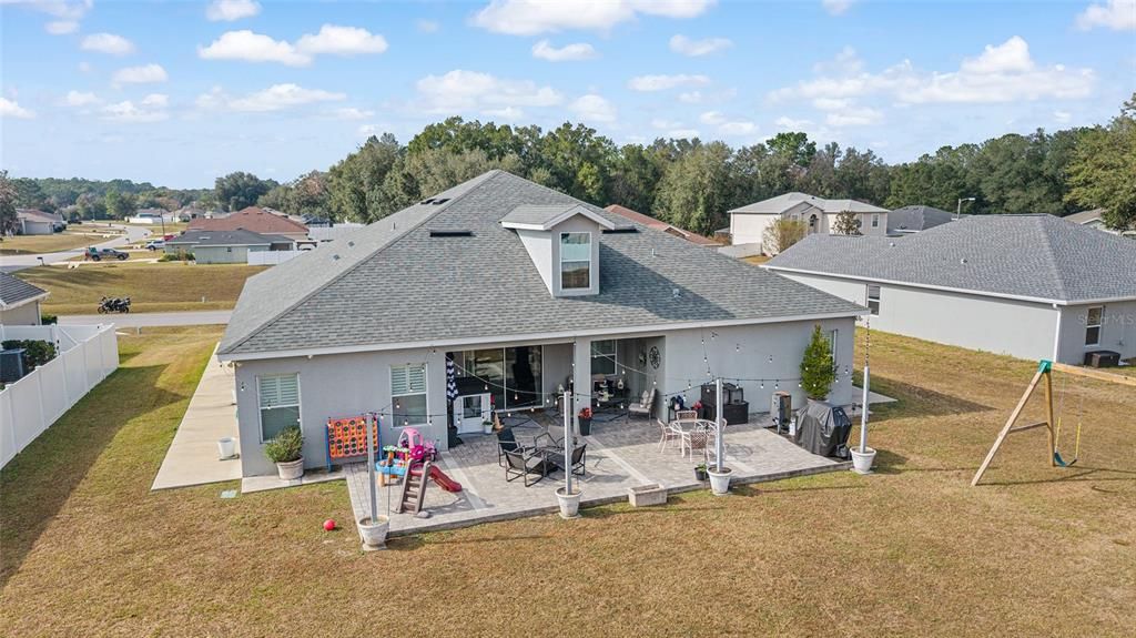 For Sale: $469,999 (5 beds, 3 baths, 2989 Square Feet)