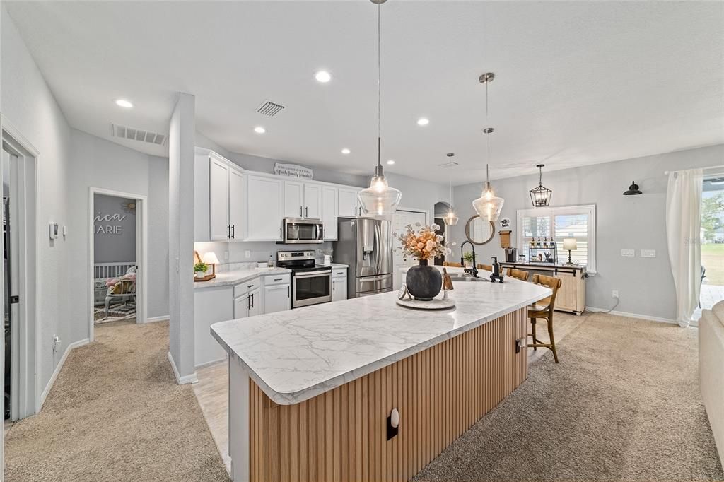 For Sale: $469,999 (5 beds, 3 baths, 2989 Square Feet)