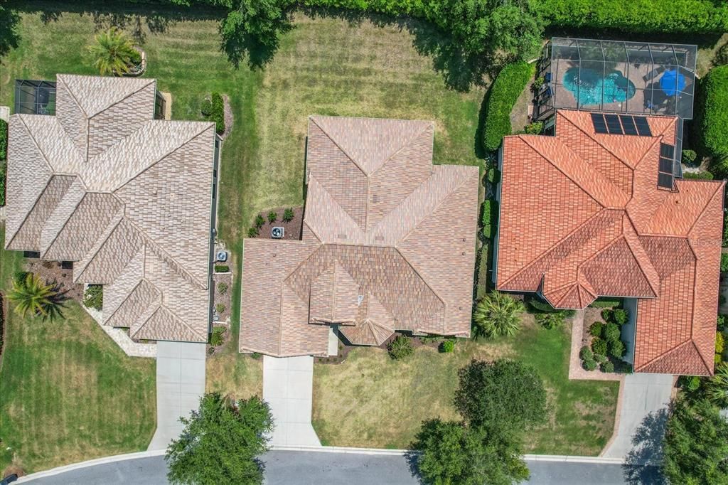 Под контрактом: $548,900 (3 спален, 2 ванн, 2209 Квадратных фут)