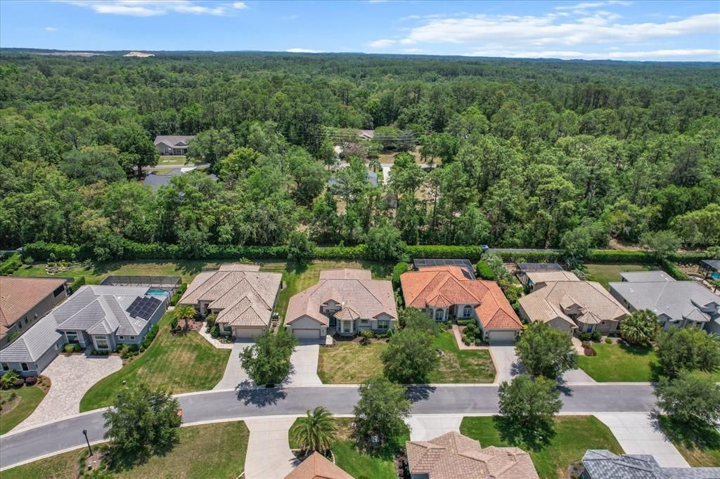 Под контрактом: $548,900 (3 спален, 2 ванн, 2209 Квадратных фут)