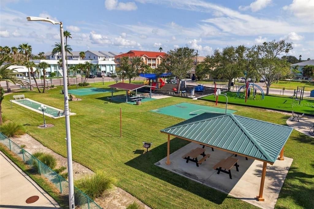 For Sale: $339,900 (1 beds, 1 baths, 425 Square Feet)