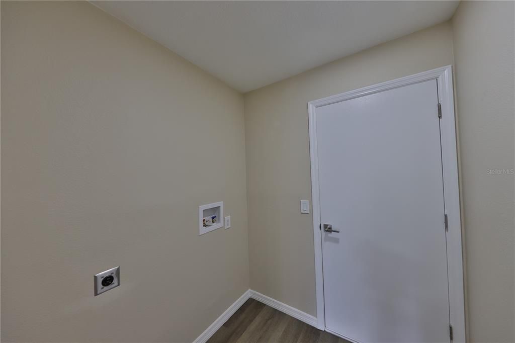 待售: $475,000 (3 贝兹, 2 浴室, 1456 平方英尺)